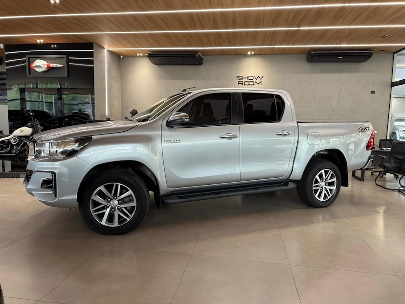 Toyota Hilux SRV 2020 Prata